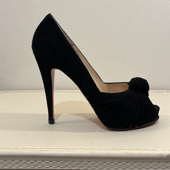 Christian Louboutin Greissimo Suede Pumps - Picture 2 of 12